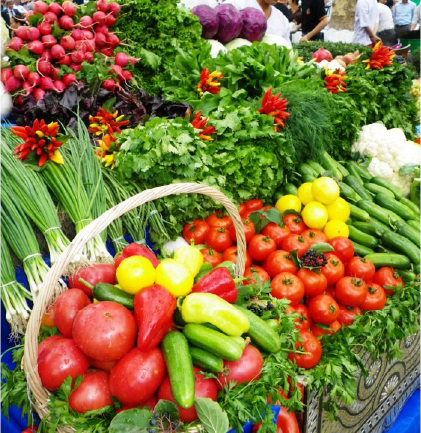 Woman grocery shopping